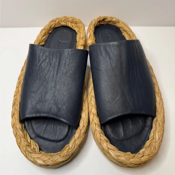 Paloma Barcelo Women’s Kaie Navy Napa Leather Slides. Size 37 EU/ 6.5 US - Picture 5 of 8